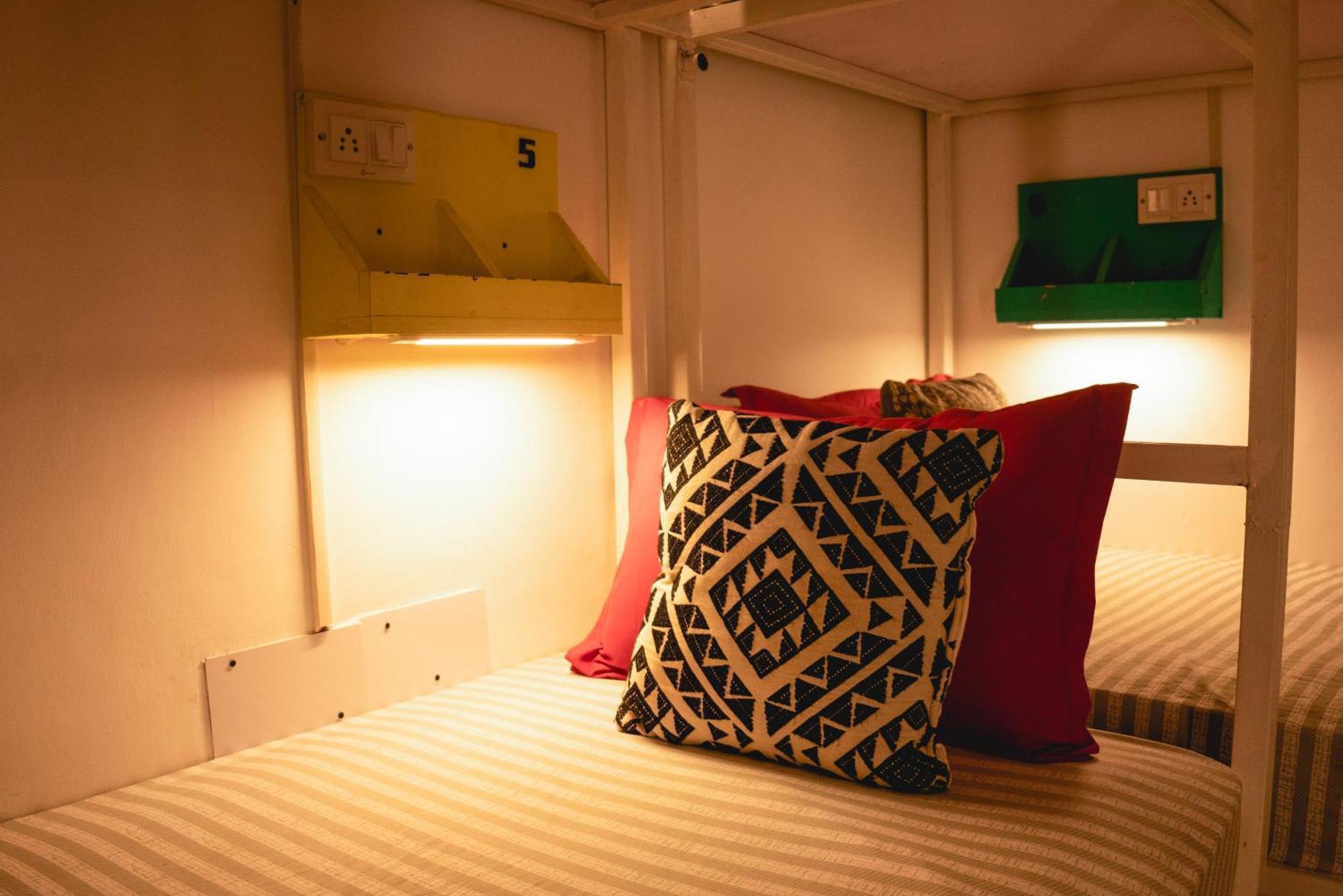 Mitra Mcleodganj Hostel McLeod Ganj Ngoại thất bức ảnh